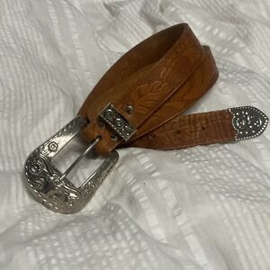 Vintage Tooled Leather Western Belt Womens Medium Silver Tone Longhorn Buckle